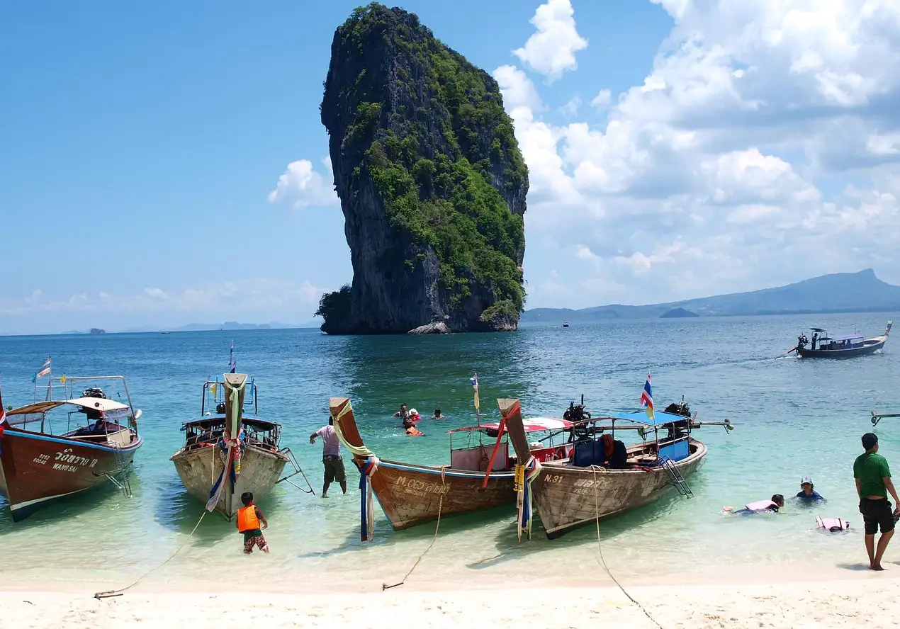 poda-isand-ao-nang-krabi-thailand
