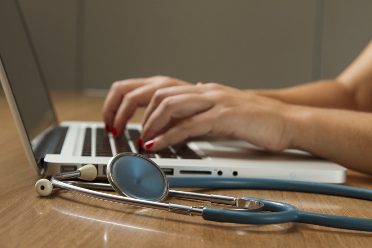 Expatrié consultant sa mutuelle santé internationale en complément de la CFE